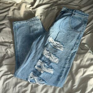 Brand new without tags jeans 👖🤎 SIZE: 9